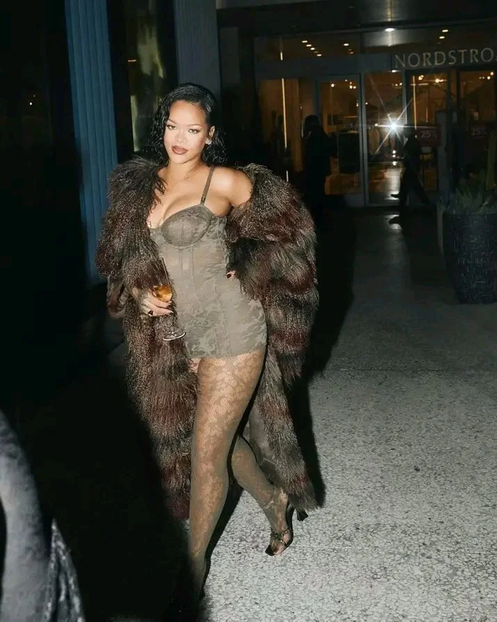Rihanna Fap Collection image 22