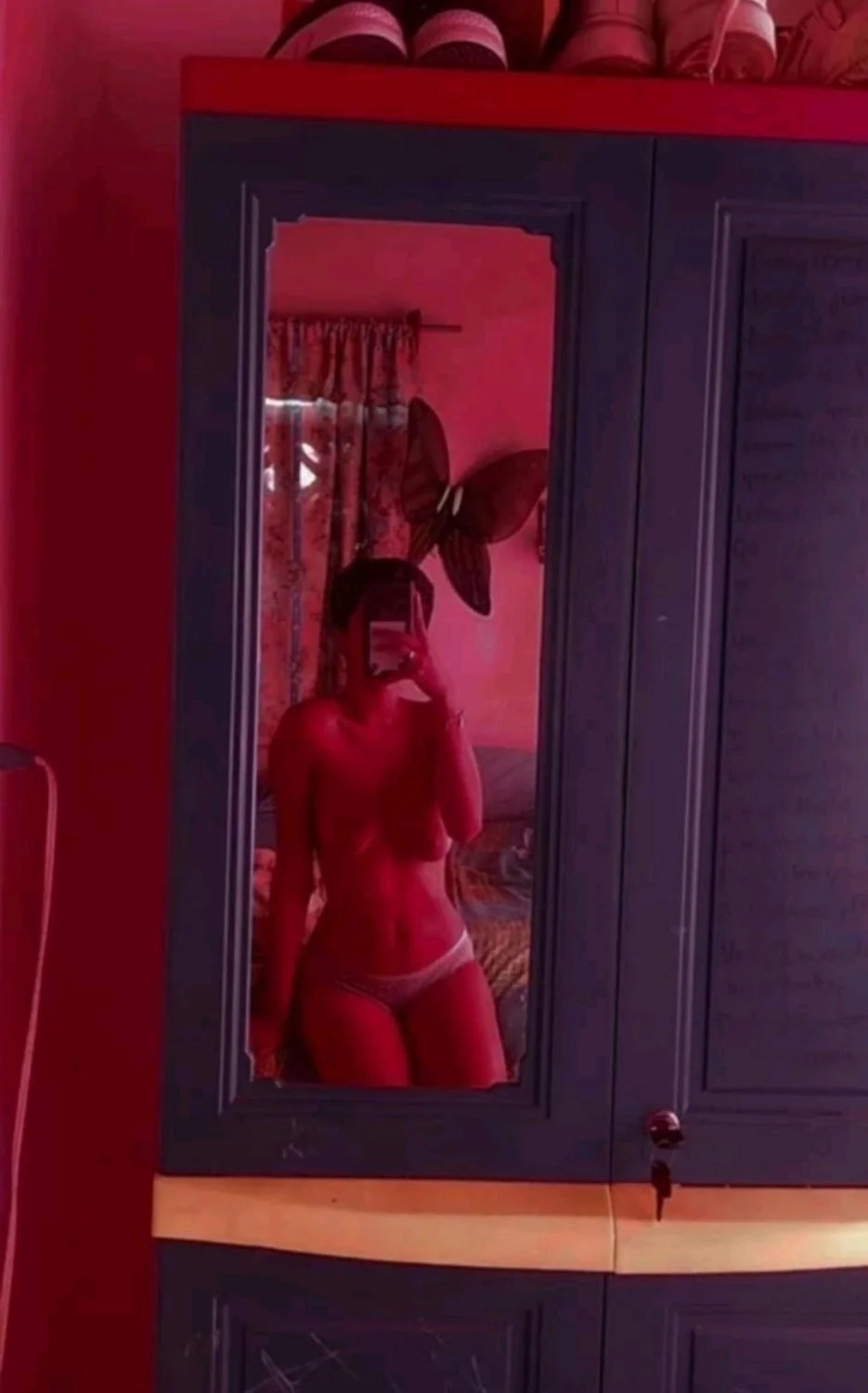 Pack flaquita con buenas tetas image 3