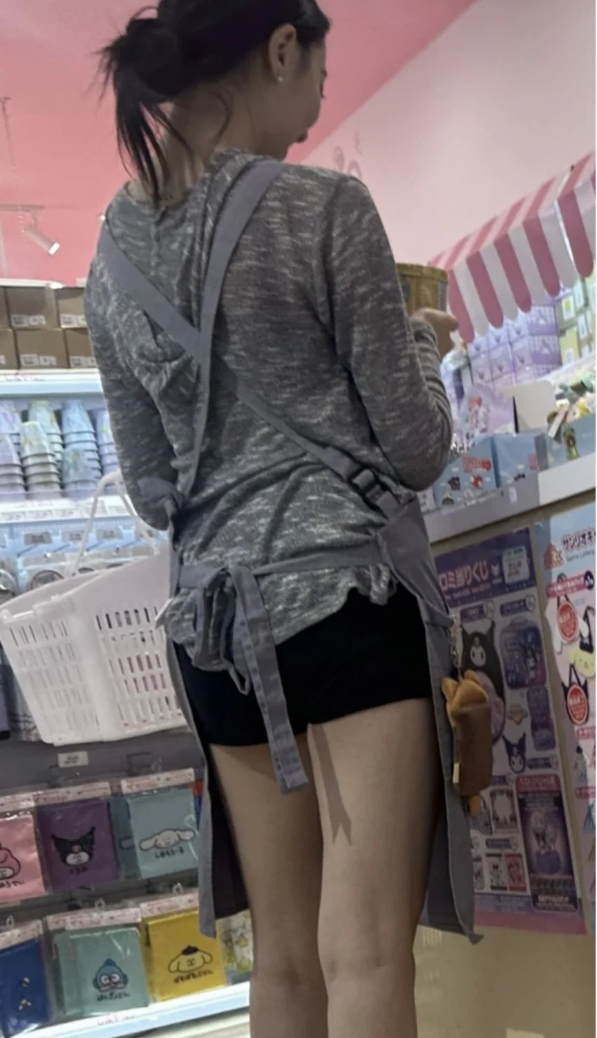 creeping on a breedable asian cutie image 5