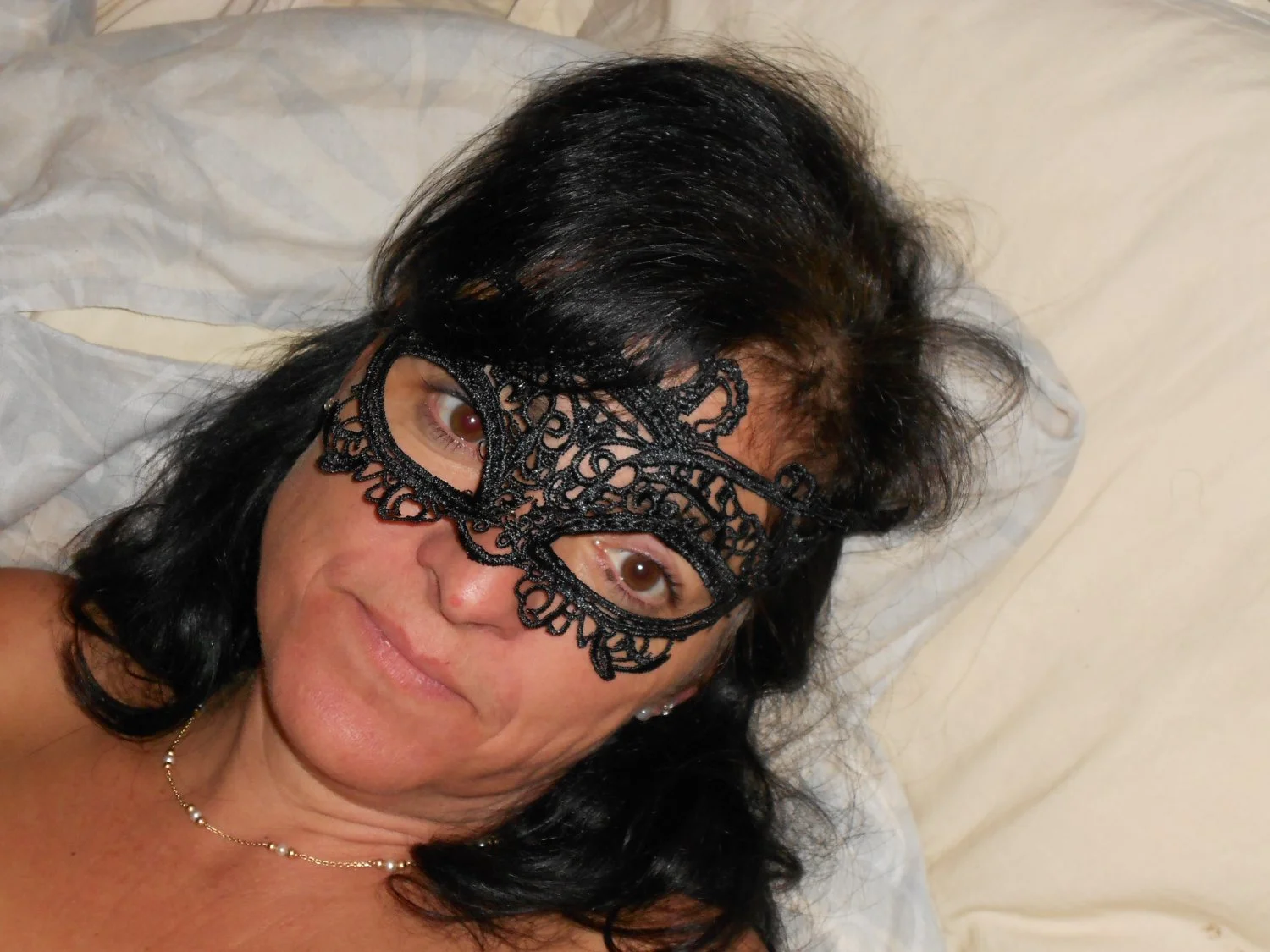 French moms exposed image 43