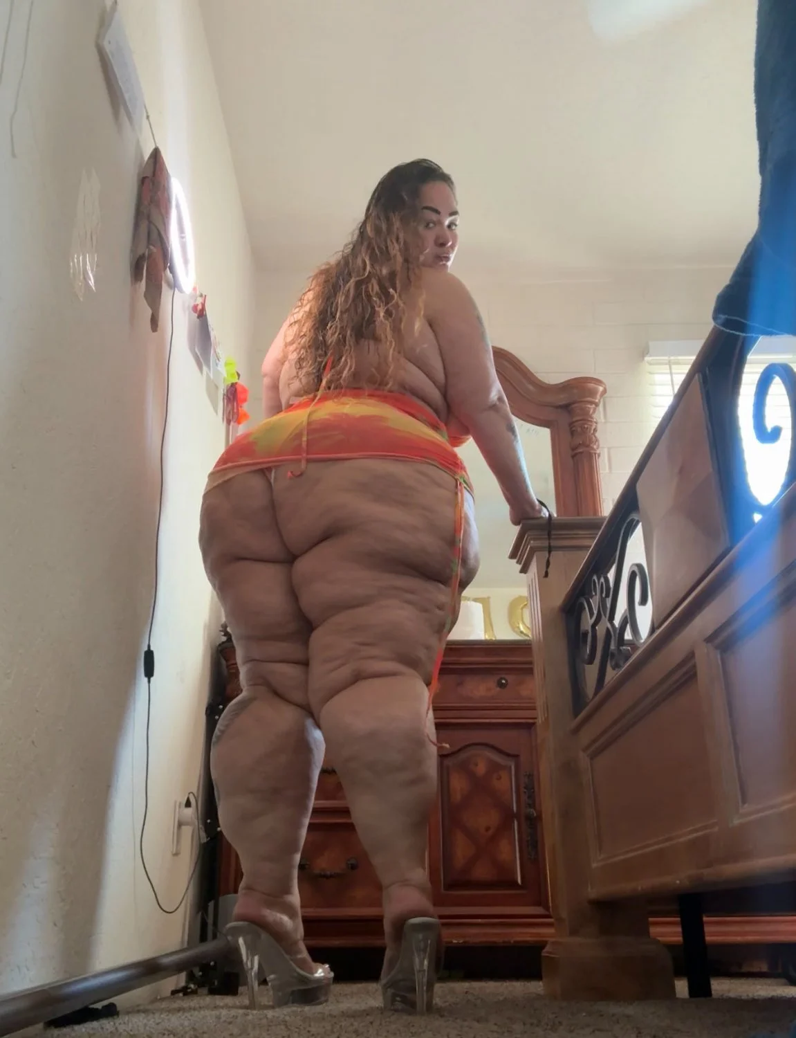Latina SSBBW Goddess image 16