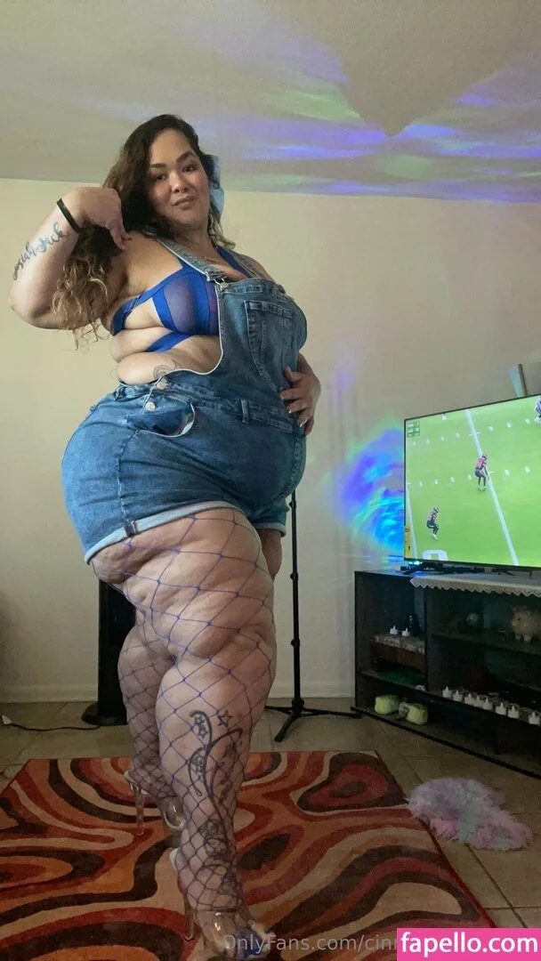 Latina SSBBW Goddess image 6
