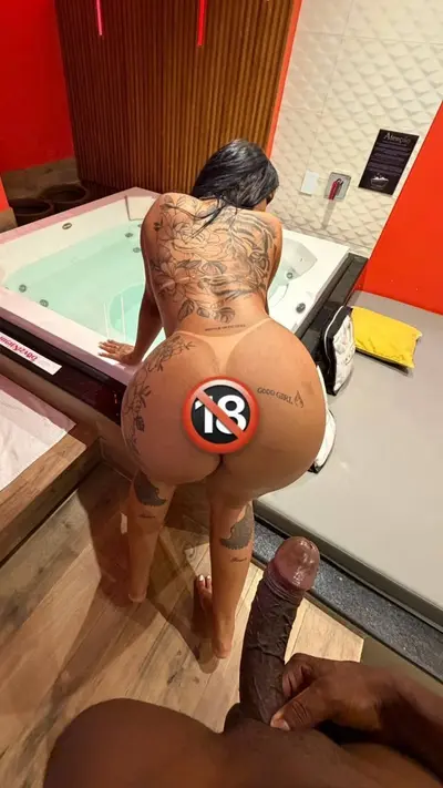 Negao comeu a morena cavala gostosa no motel cover image