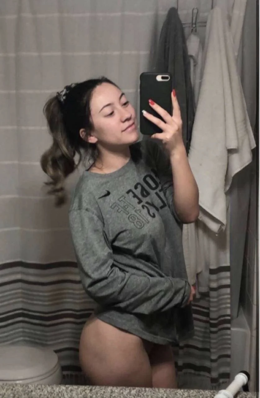 Person who sent this in has the hottest ex. Prove me wrong? image 22