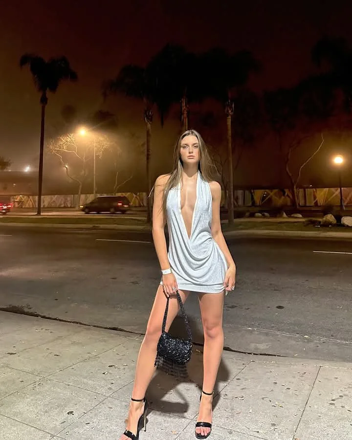 Loira puta da noite image 8