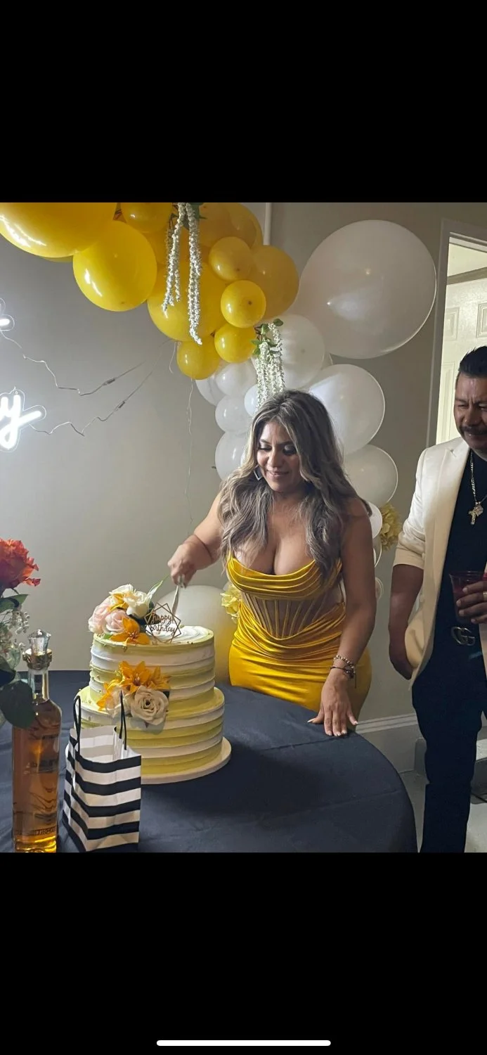 Latina MILF🤤🤤 main image