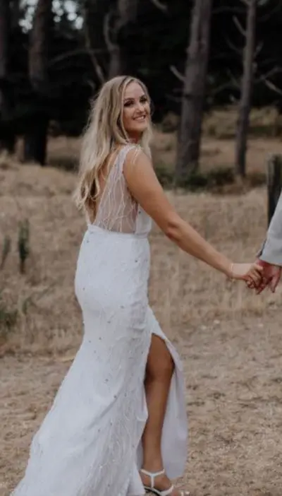 Slut wife Ani has an amazing bod that everyone should enjoy cover image