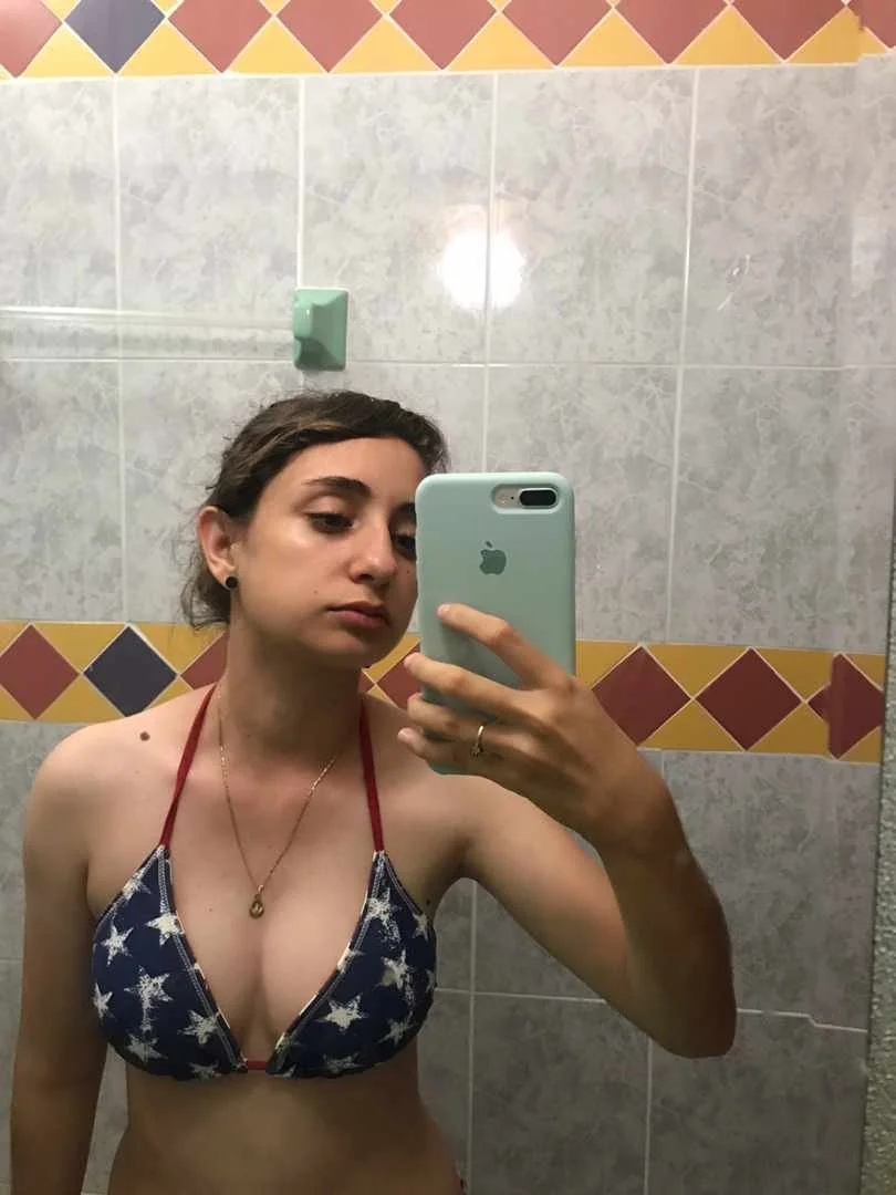 Flaca mexicana con lindos senos image 9
