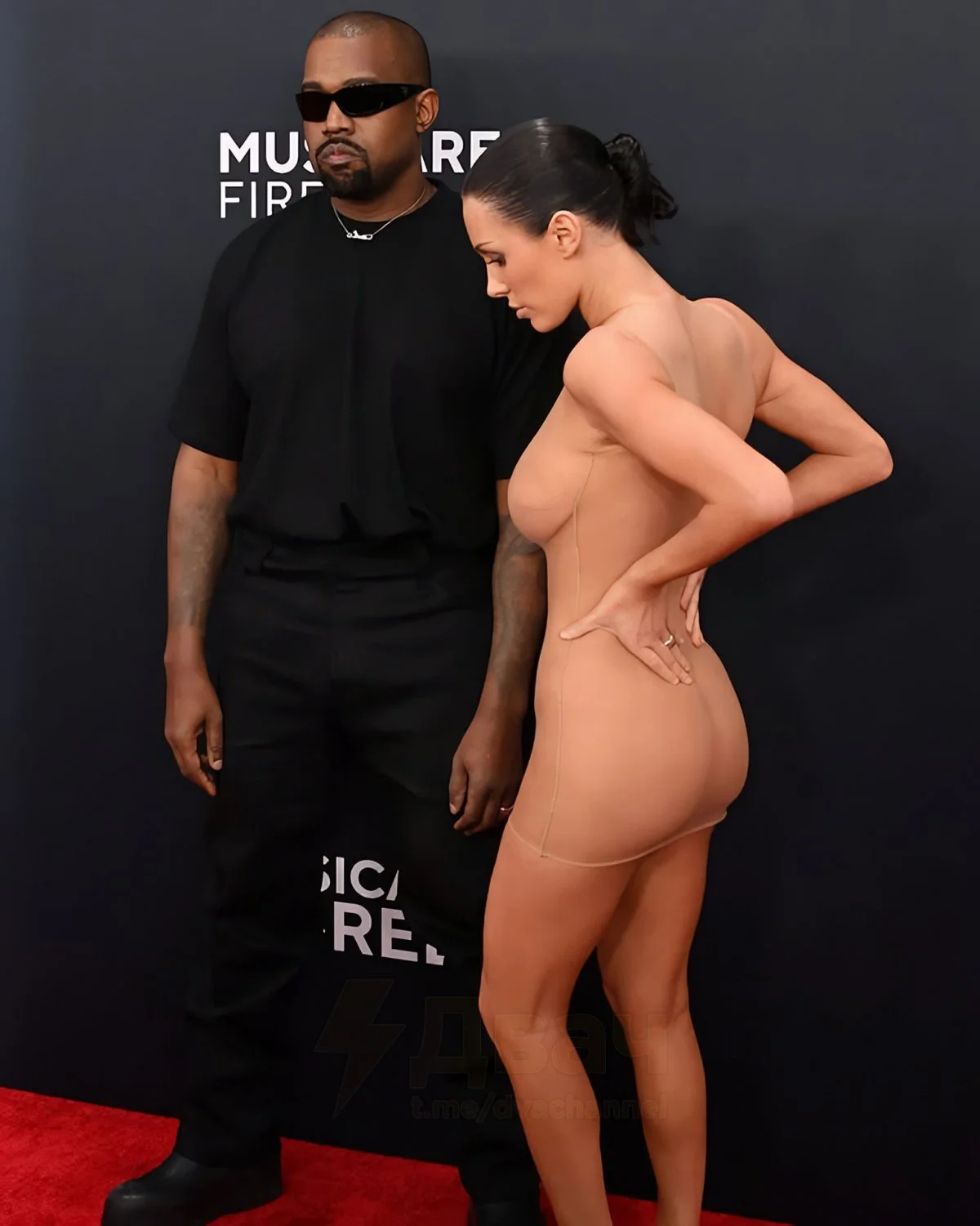 Bianca Censori in Grammy image 17