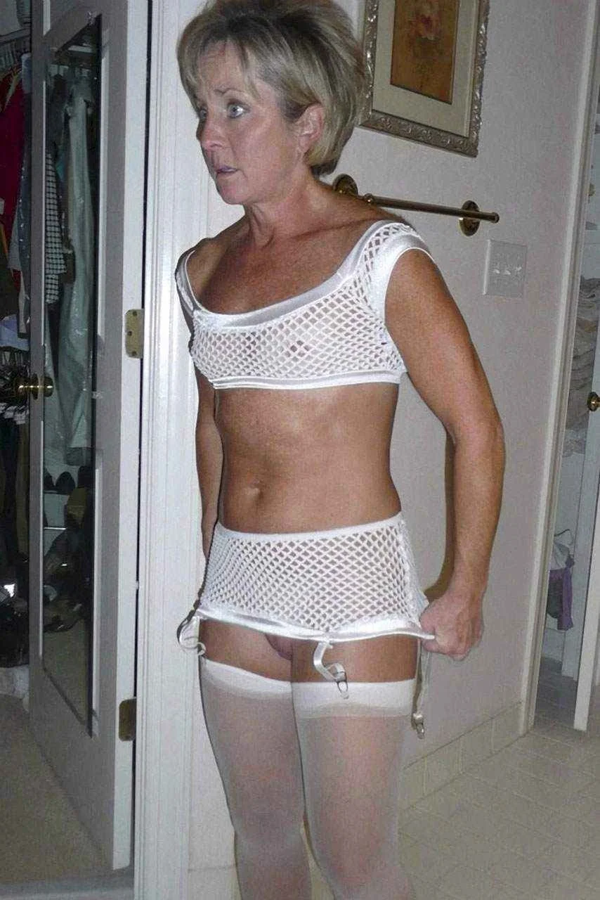 Sexy Fit Hotwife Joan image 44