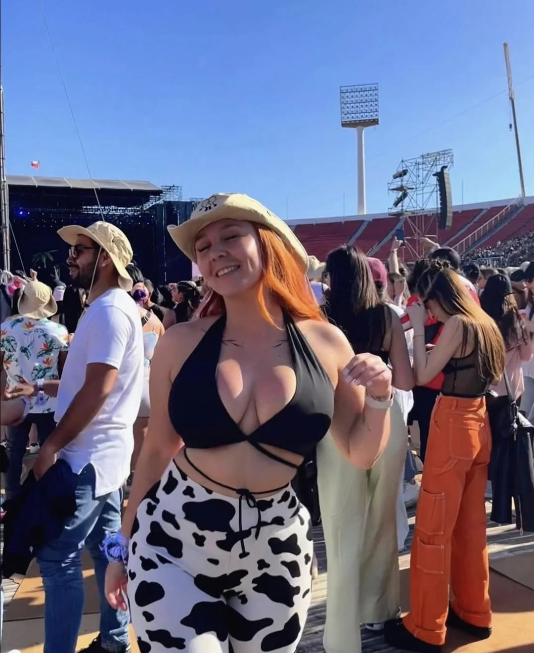Chilena tetona culona joven rubia ke ye rebienta de un senton image 17