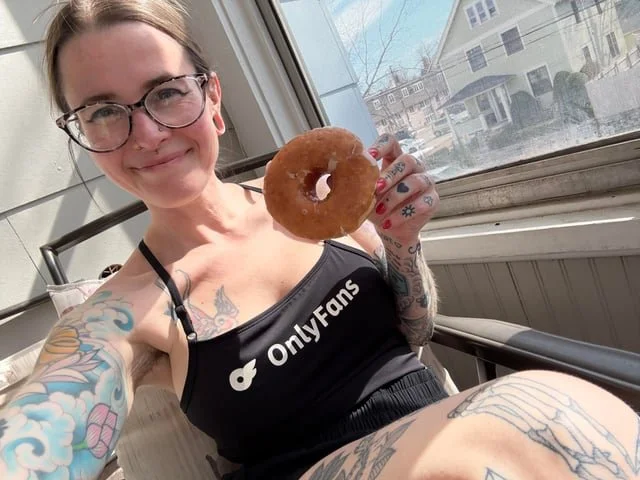 Sexy Rocker Natural Tits pt8 image 9