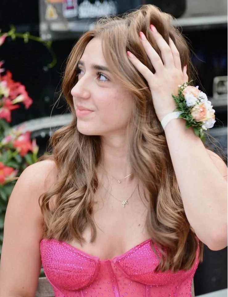 Isabella, 18, FL main image