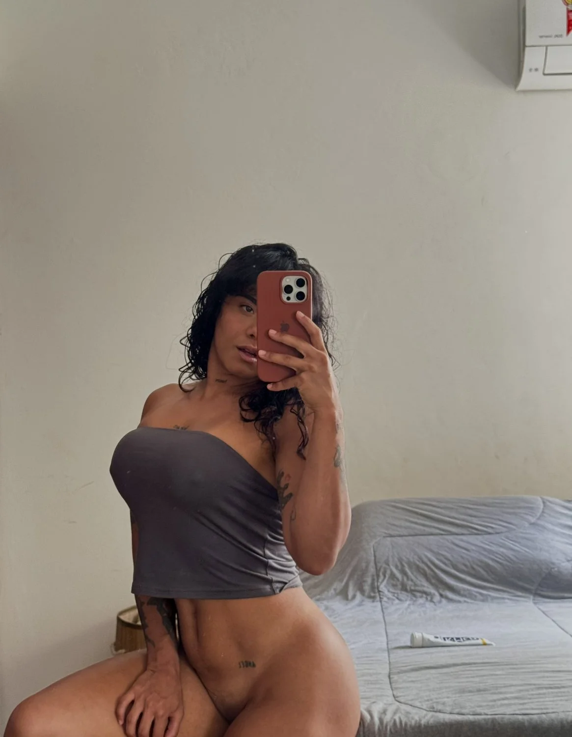 Novinha morena cavalona sentando gostoso no moreno bem dotado image 25