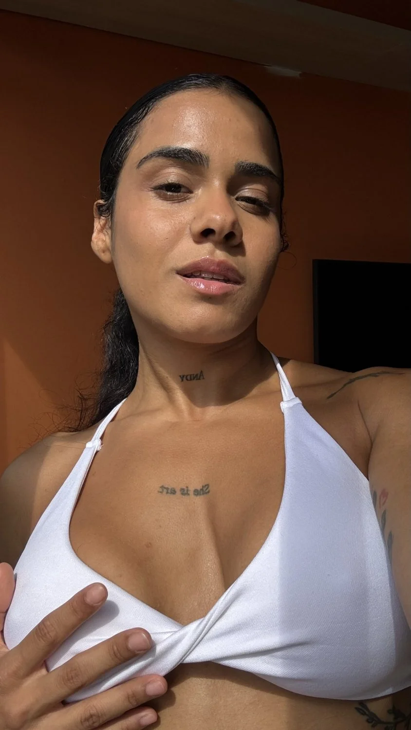 Novinha morena cavalona sentando gostoso no moreno bem dotado image 6