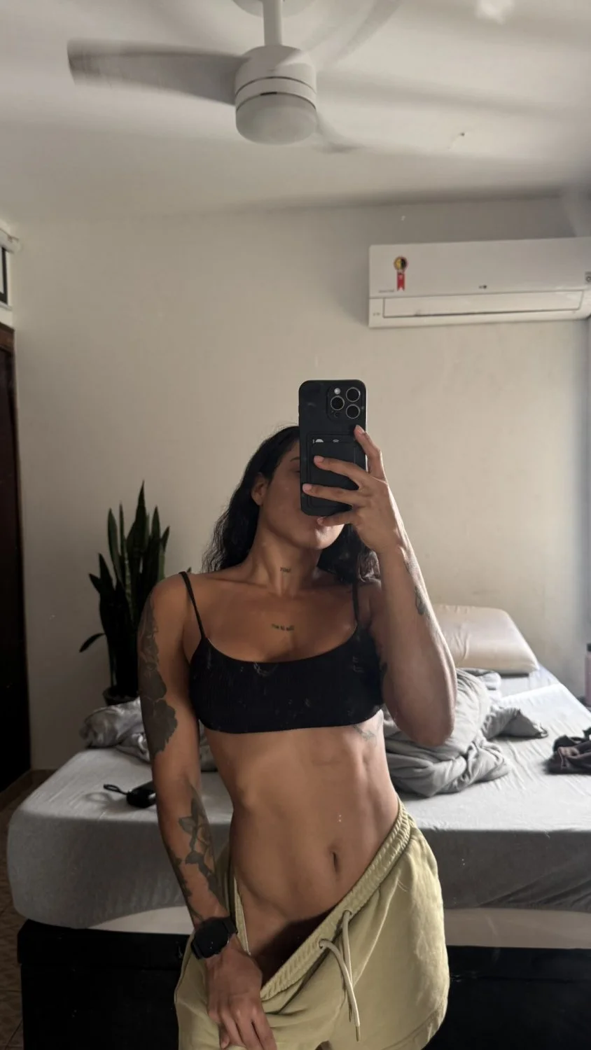 Novinha morena cavalona sentando gostoso no moreno bem dotado image 8