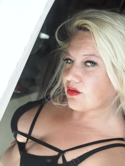 Germanmilf! Please Repost ❤💖💖💖 cover image