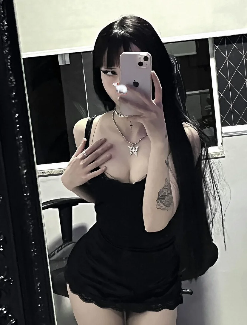 Hot e slut image 6