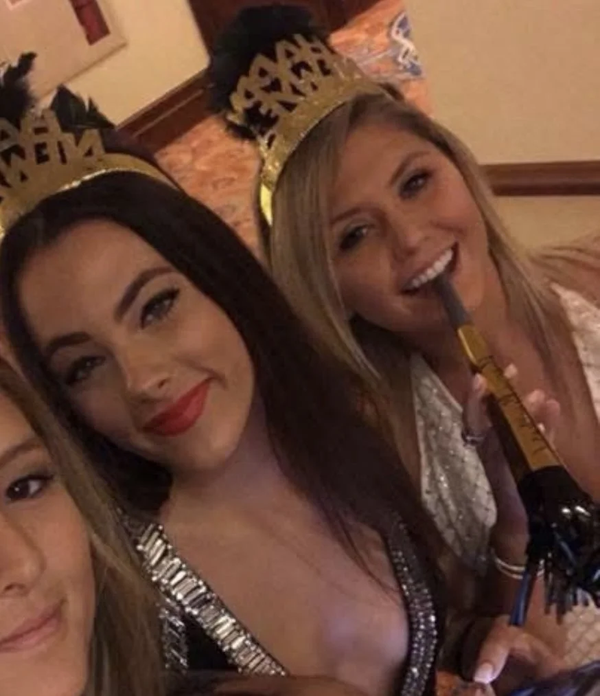 Which sorority sister would you pick, tight little body brunette or cute blonde with perfect curves? image 25