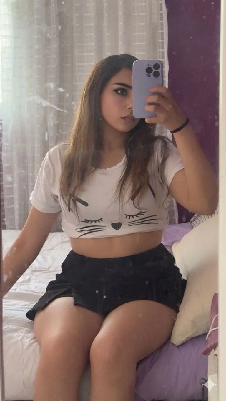 A la nena pendeja de Gaby de CDMX le gusta exhibirse para poner vergas duras image 1