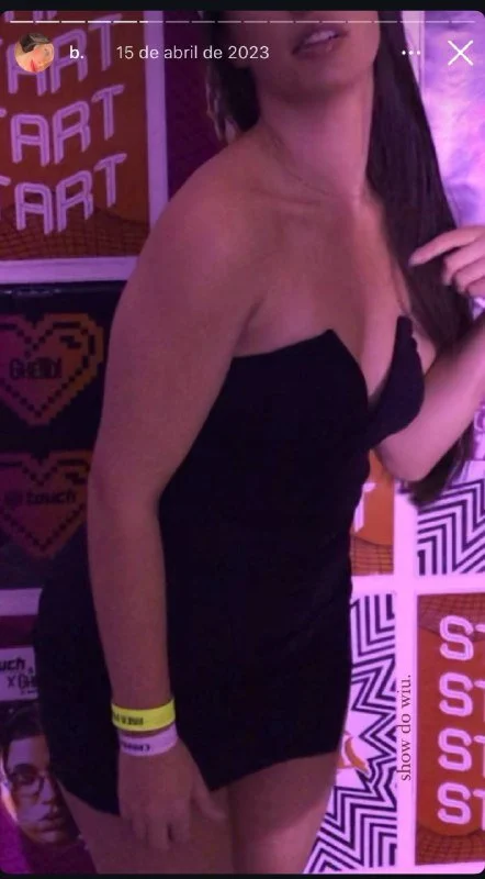 Novinha gata do insta vazada mandando nudes pro amigo! novinha, vazou, vazados, vazada, amador image 2