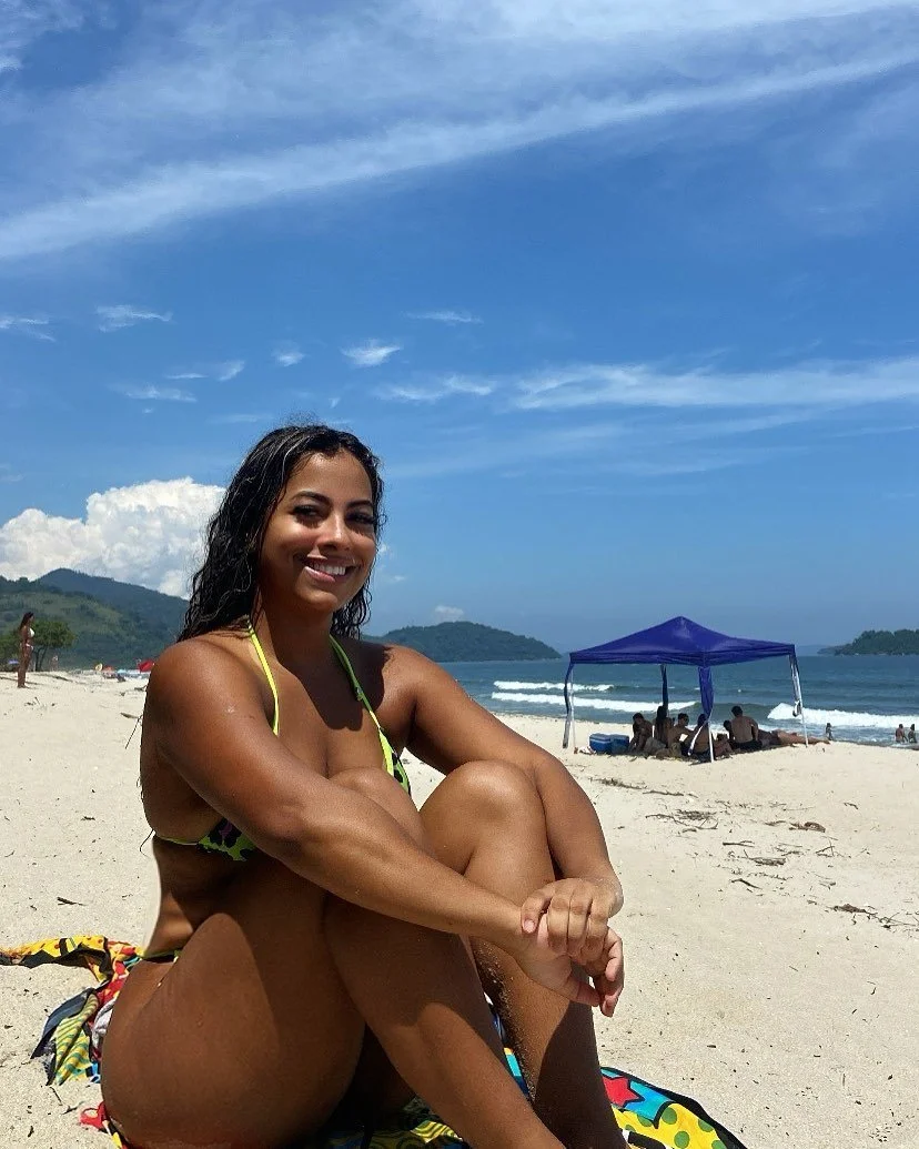 Amanda gomex image 17