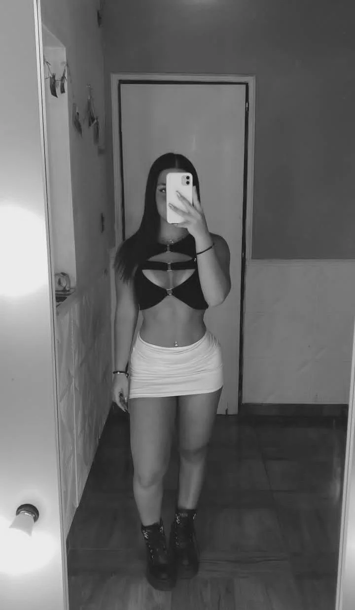 Mia image 16