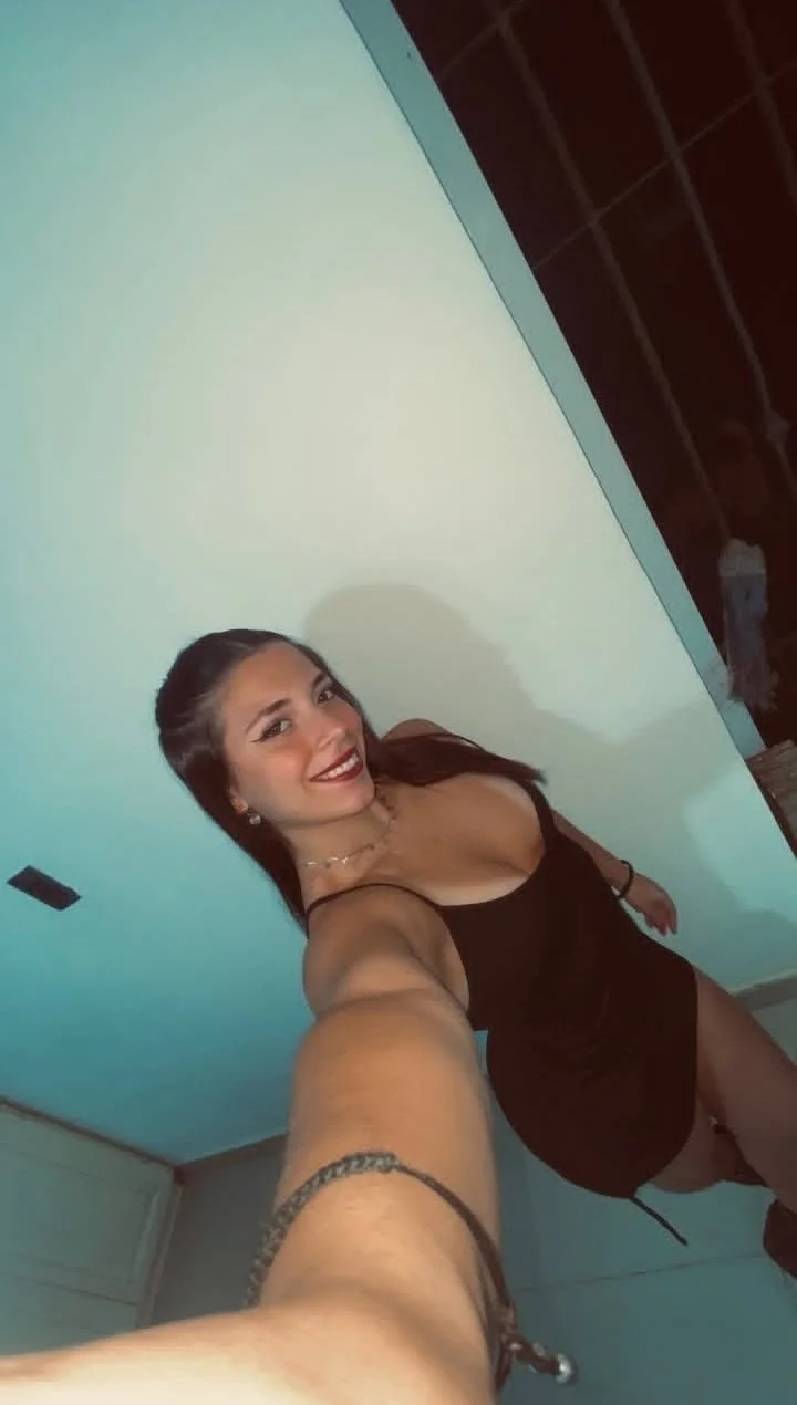 Mia image 19