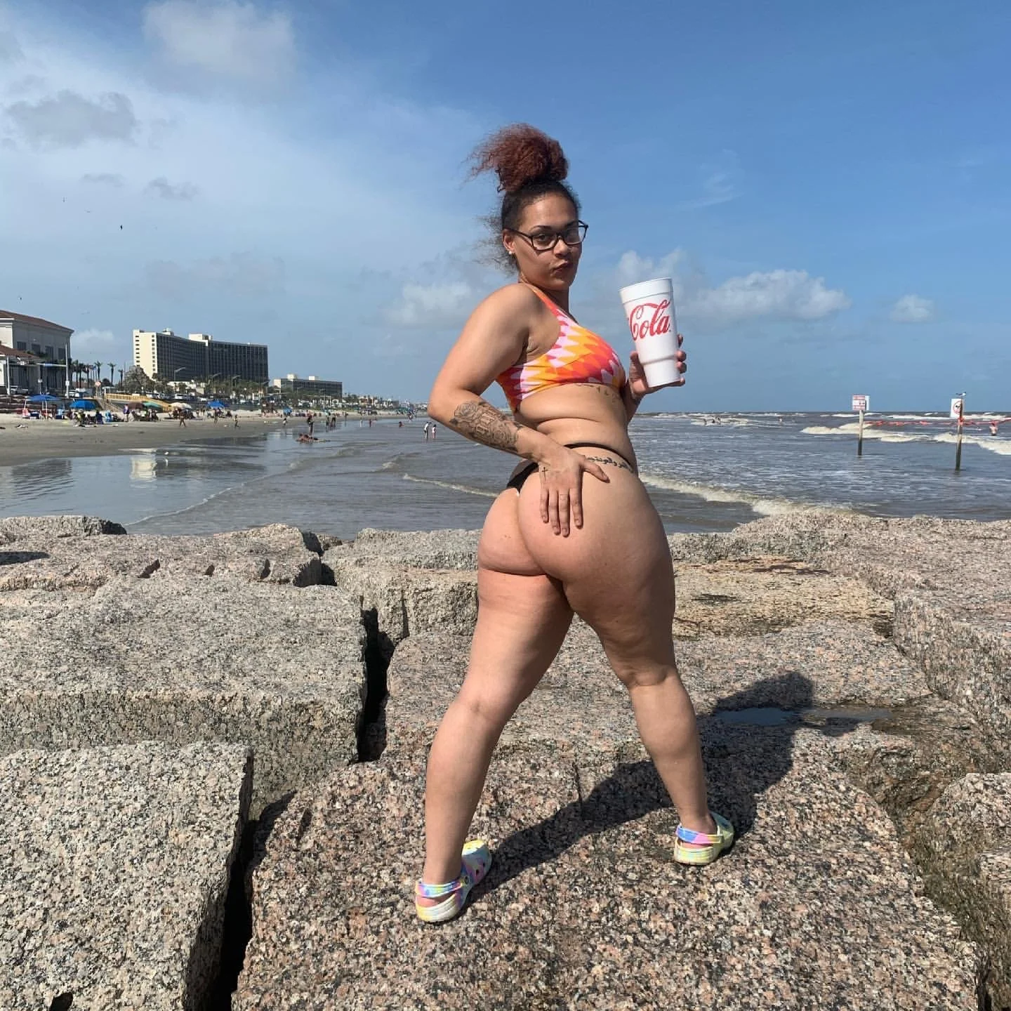Lightskin MILF main image