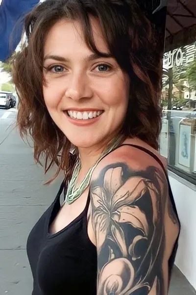 Liliana the MILF Realestate Whore cover image