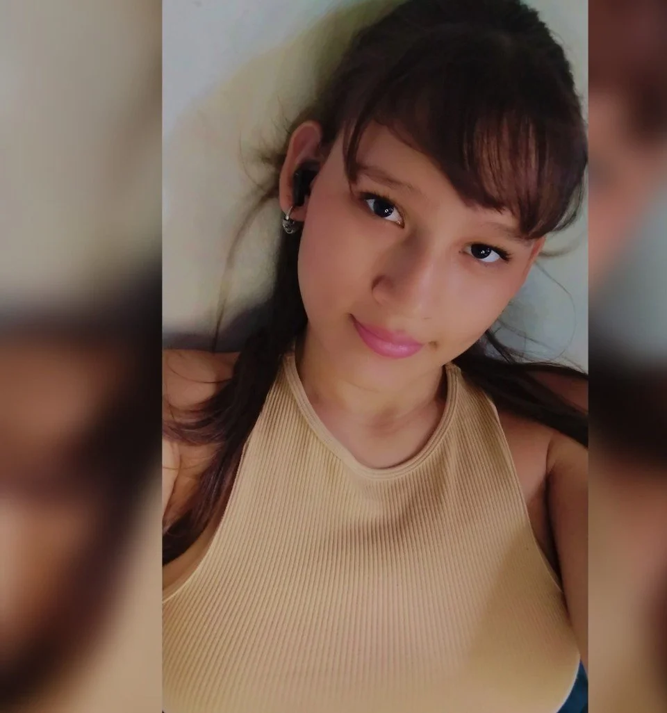 Celeste 🥵 foto de sus tetas 19 años image 12