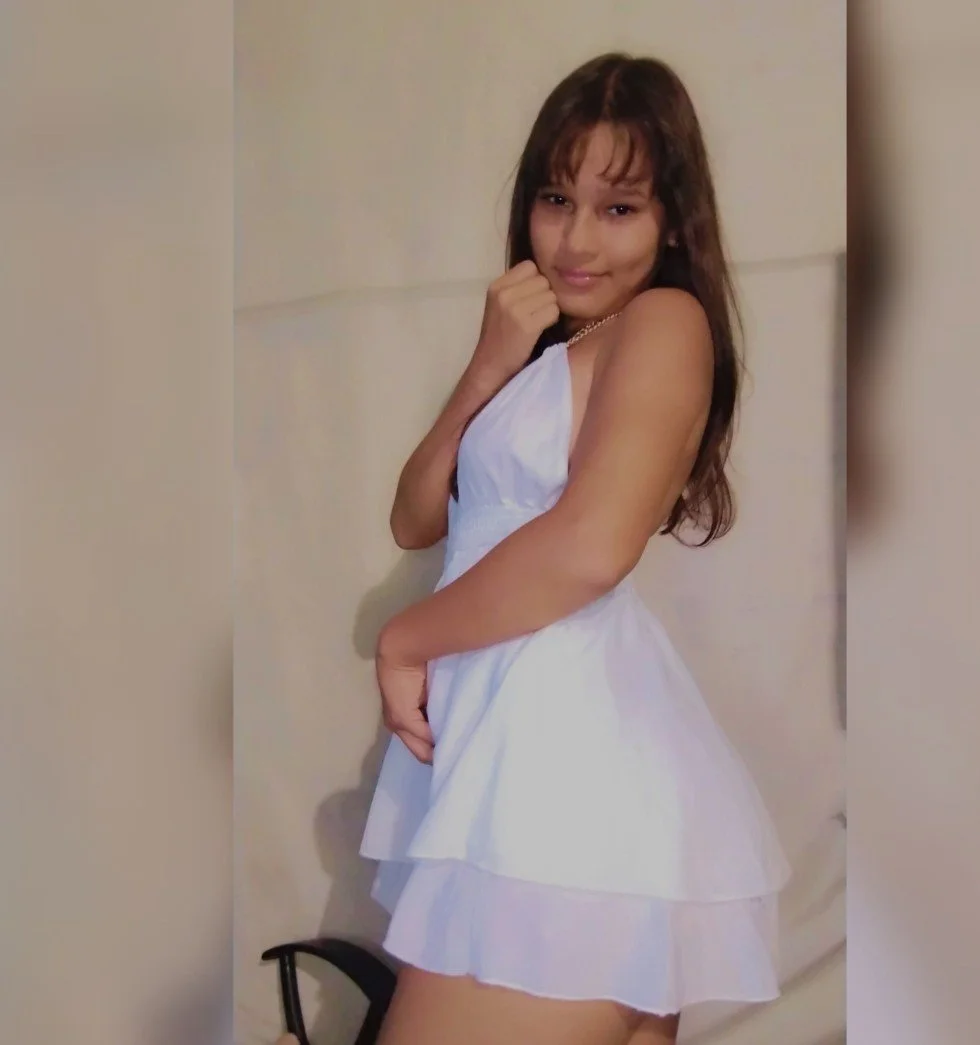 Celeste 🥵 foto de sus tetas 19 años image 8
