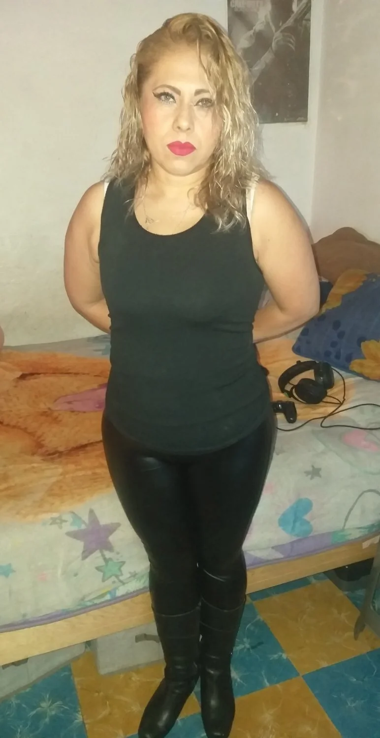 Que tal esta puta maduta-Gabriela Bravo C image 12