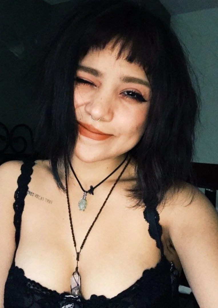 Seguidor exhibe a su mejor amiga image 10