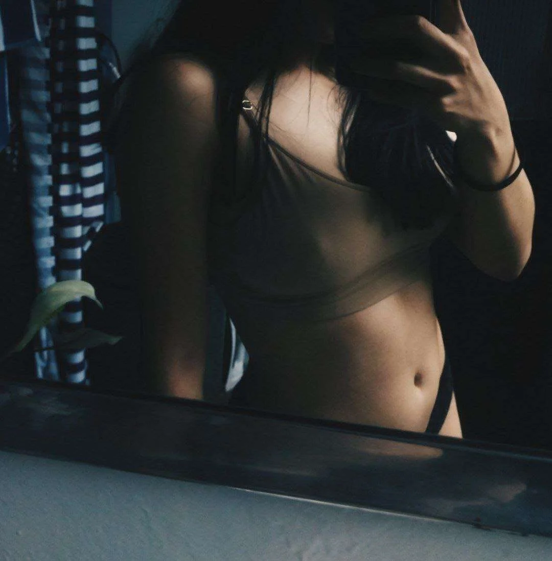 Seguidor exhibe a su mejor amiga image 5