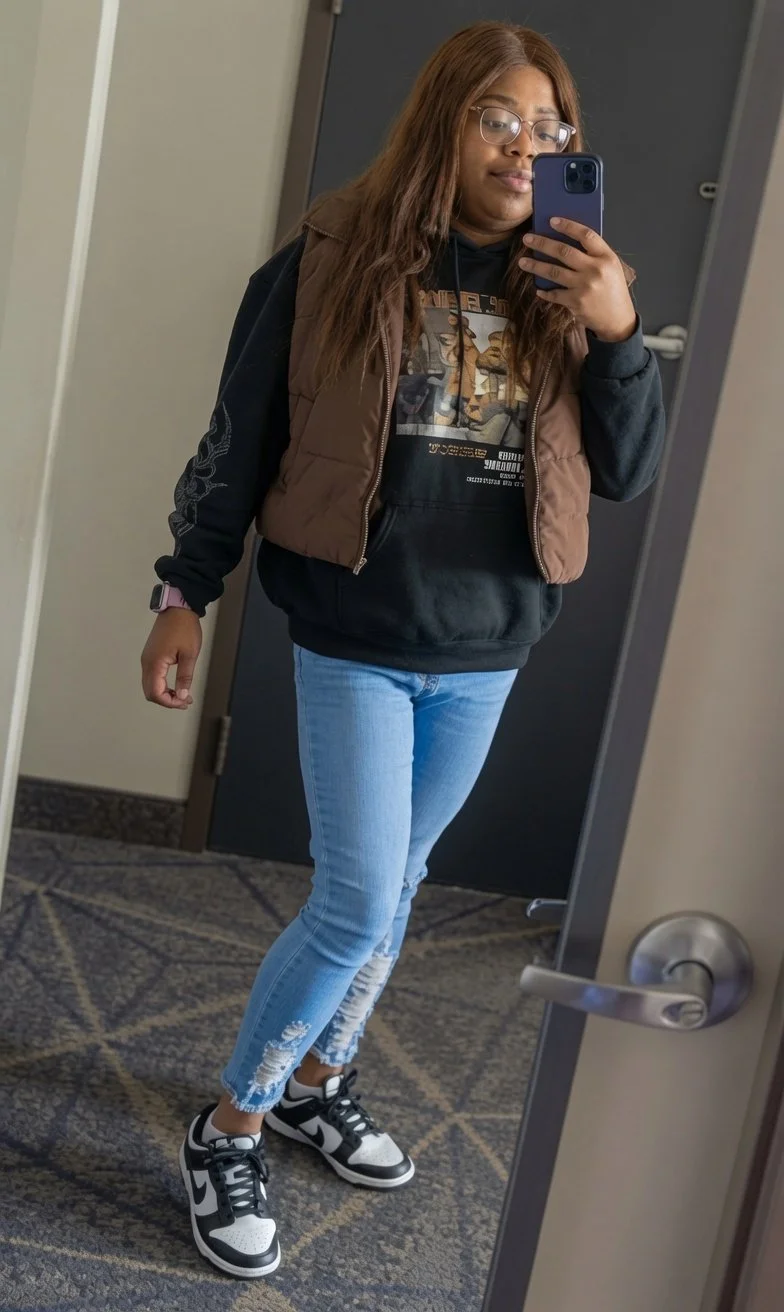 Bubble Booty Nerd Finally Pulls Up main image