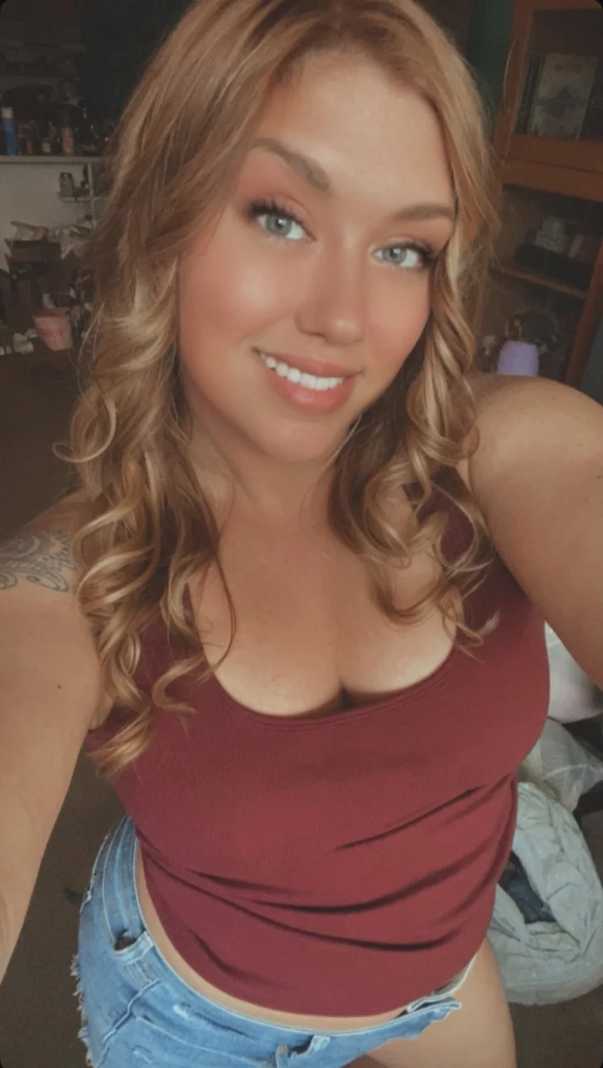 Katlin, the blonde milf with the perfect tits image 6
