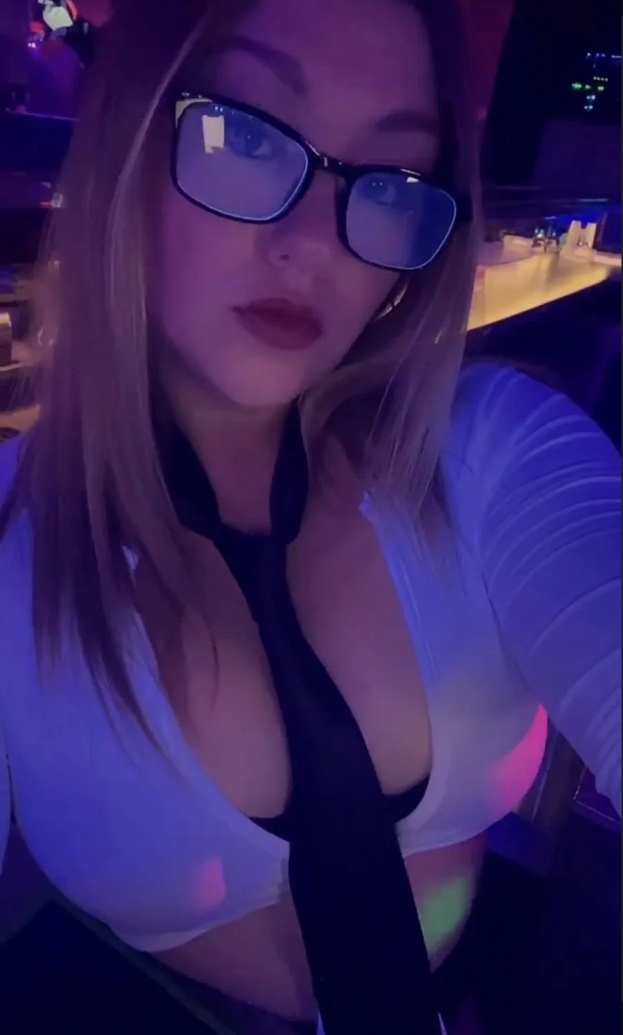 Katlin, the blonde milf with the perfect tits image 8