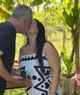 Marido "crente" tem fetiche em exibir a esposa "crente" filma ela escondido pros machos bater uma image 4