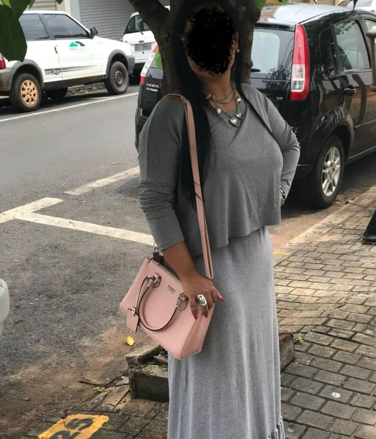 Marido "crente" tem fetiche em exibir a esposa "crente" filma ela escondido pros machos bater uma image 5