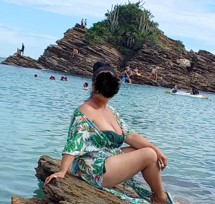 Marido "crente" tem fetiche em exibir a esposa "crente" filma ela escondido pros machos bater uma image 8