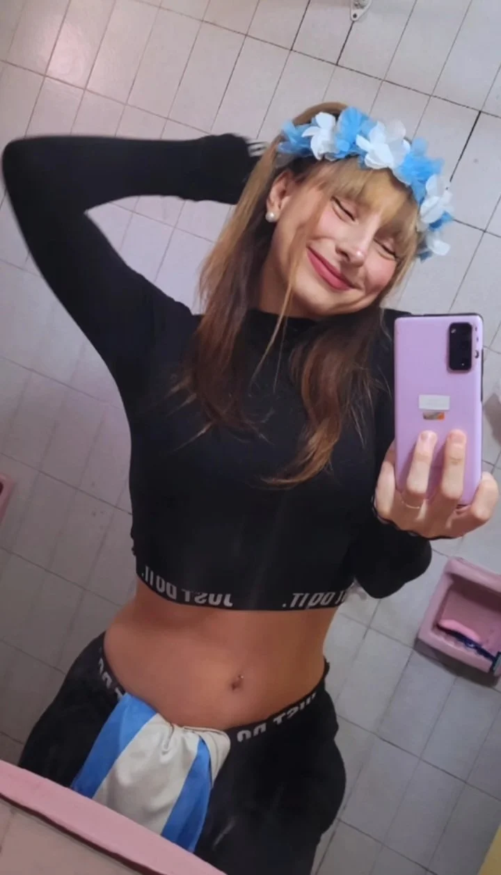 Cómo me gusta esta putita 🥵 image 2