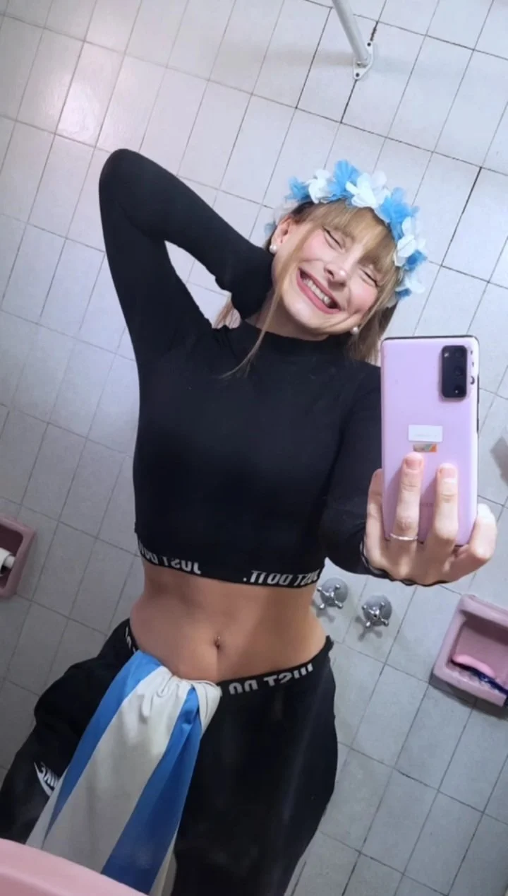 Cómo me gusta esta putita 🥵 image 5