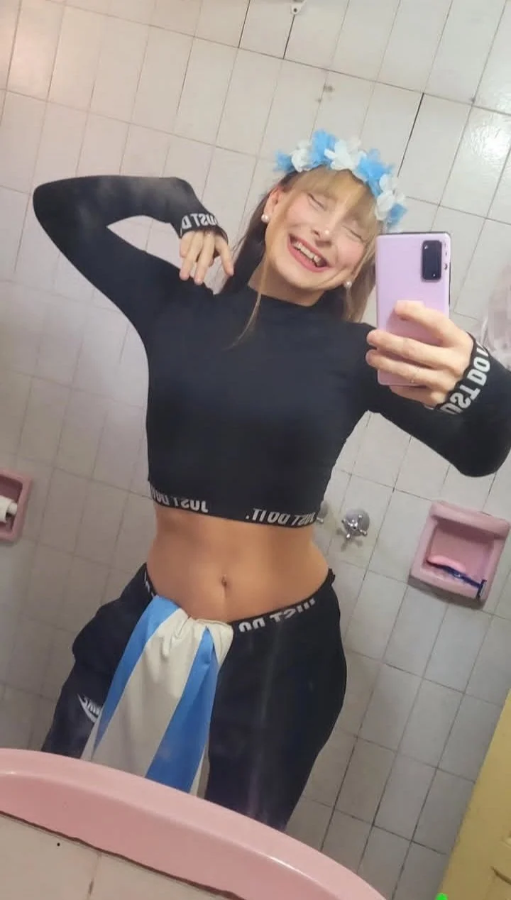Cómo me gusta esta putita 🥵 image 6