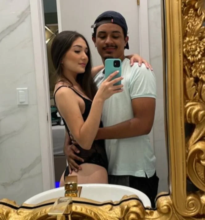 Novinha linda caiu na net com o namorado beta image 1