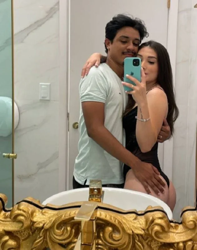 Novinha linda caiu na net com o namorado beta image 9