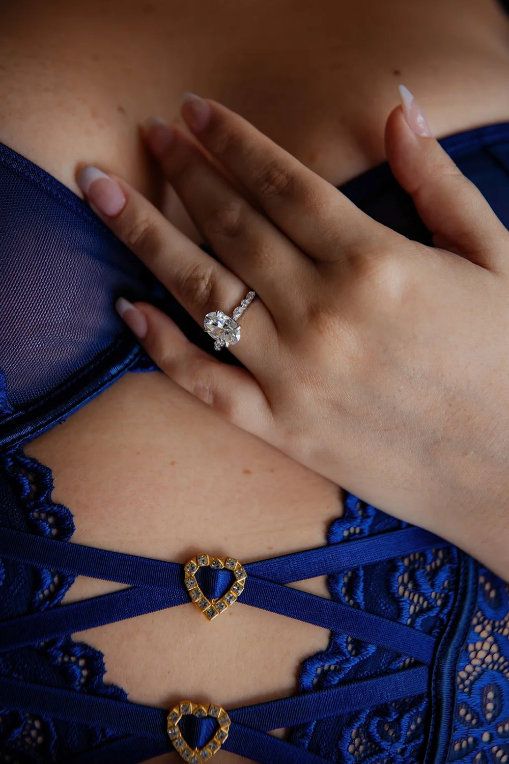 Chubby brunette wife boudoir image 18