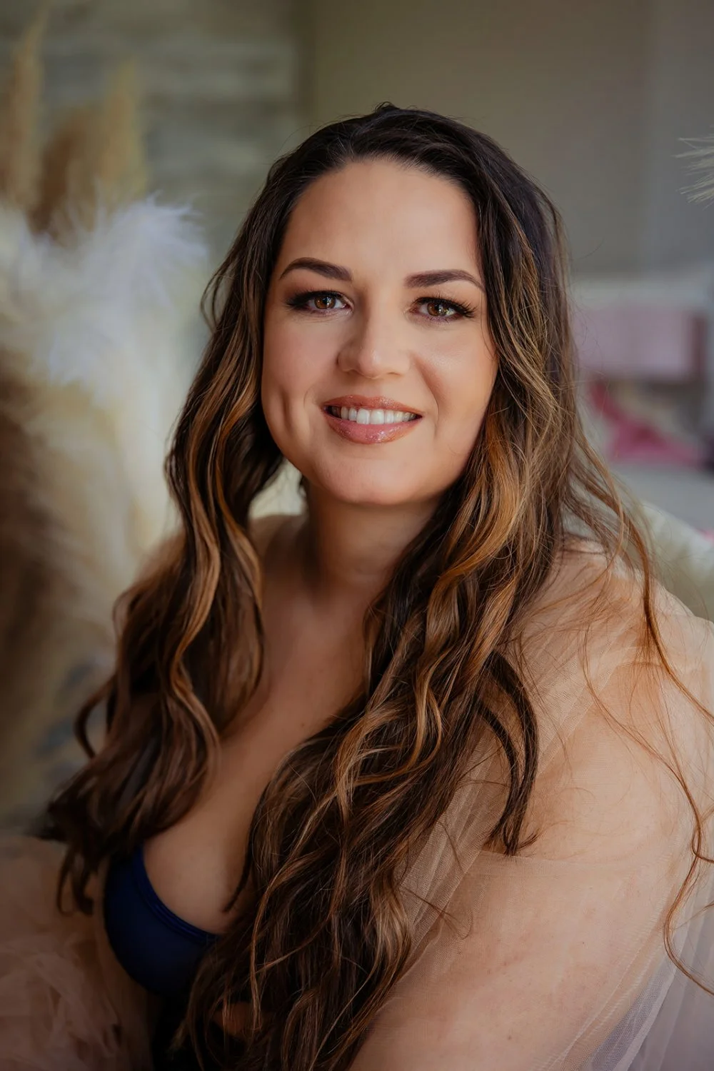 Chubby brunette wife boudoir image 4