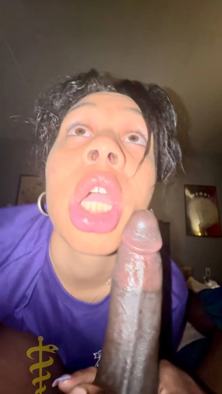 Pretty 🤩 ass bitch image 5