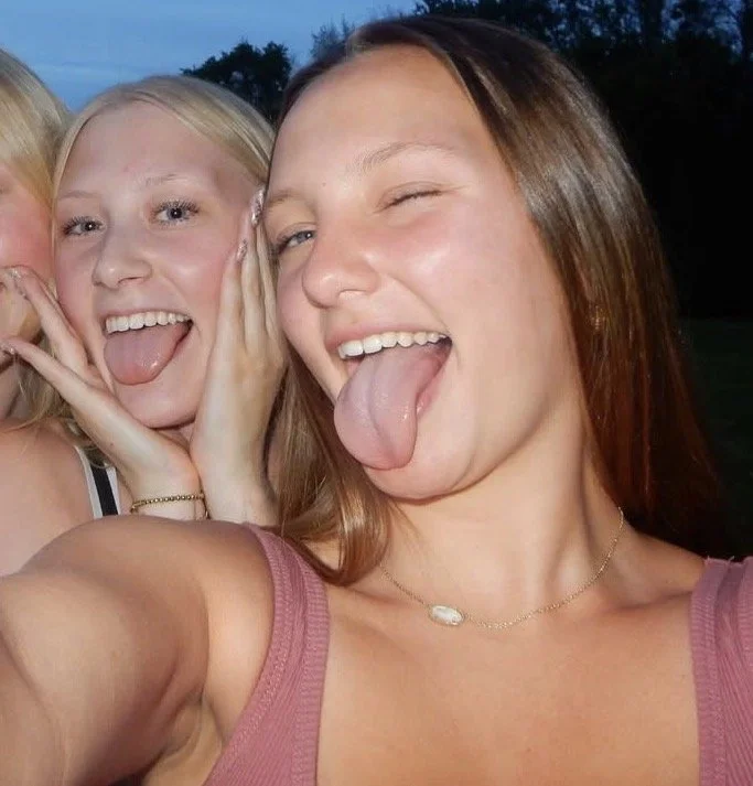 Jaidyn busty white 18 yr old teen Delano HS graduate slut image 15